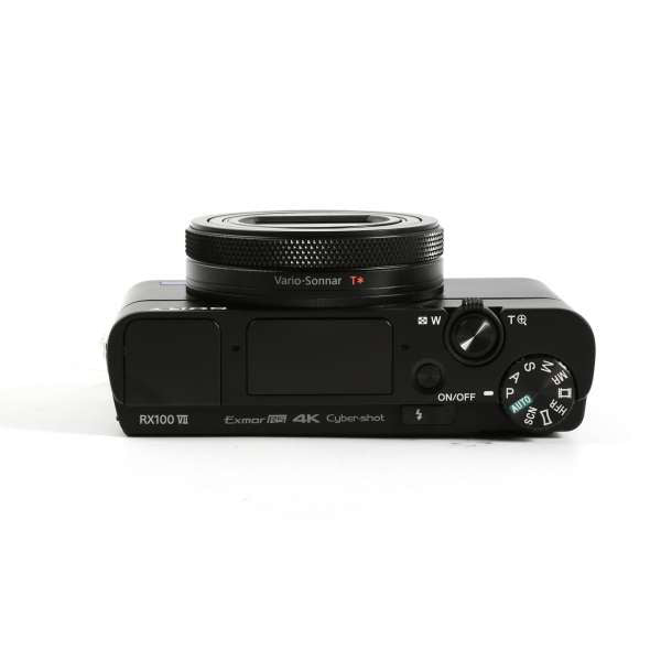 Appareil photo numérique Sony Cyber-shot DSC-RX100 VII + BATTERIE EXT + Kit lecteur 16 Go