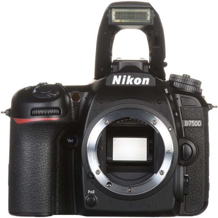 Nikon D7500 DSLR with AF-S VR NIKKOR 18-105mm VR lens