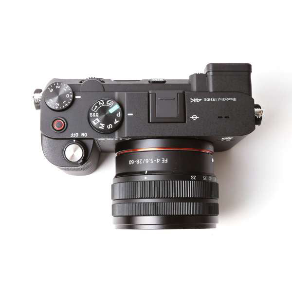 Appareil photo sans miroir Sony Alpha a7C avec objectif 28-60 mm (noir) - Kit d'accessoires 7 pièces