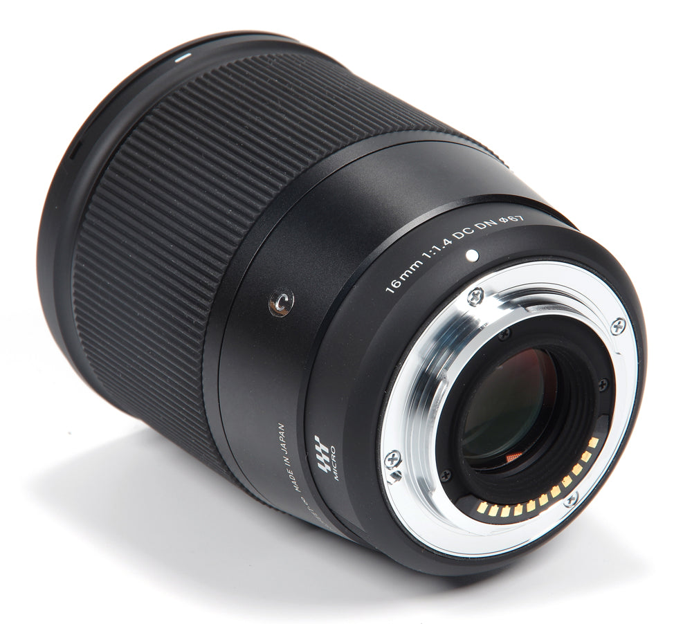 Sigma Objectif contemporain 16 mm f/1.4 DC DN pour Sony E 402965 – Kit d'accessoires 15 pièces