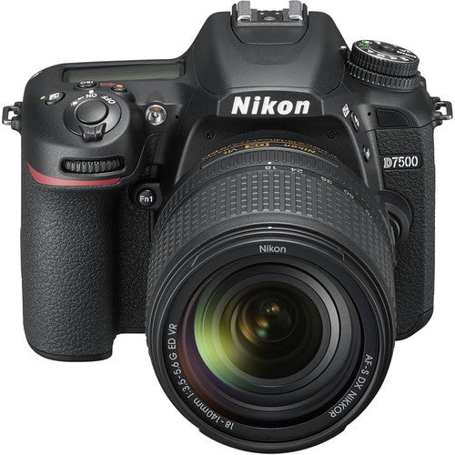 Appareil photo reflex numérique Nikon D7500 avec objectif 18-140 mm - Pack essentiel de 32 Go