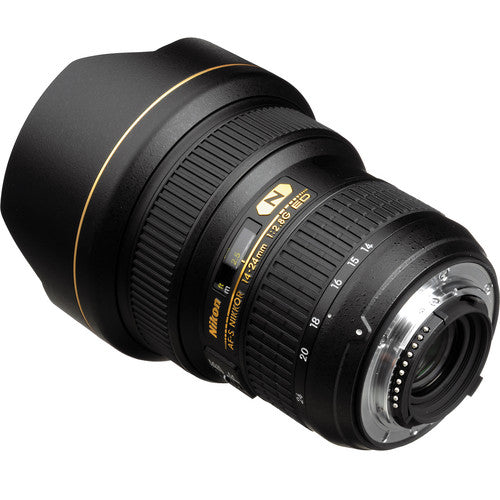 Objectif Nikon AF-S NIKKOR 14-24 mm f/2.8G ED 2163 + étui + 32 Go + trépied