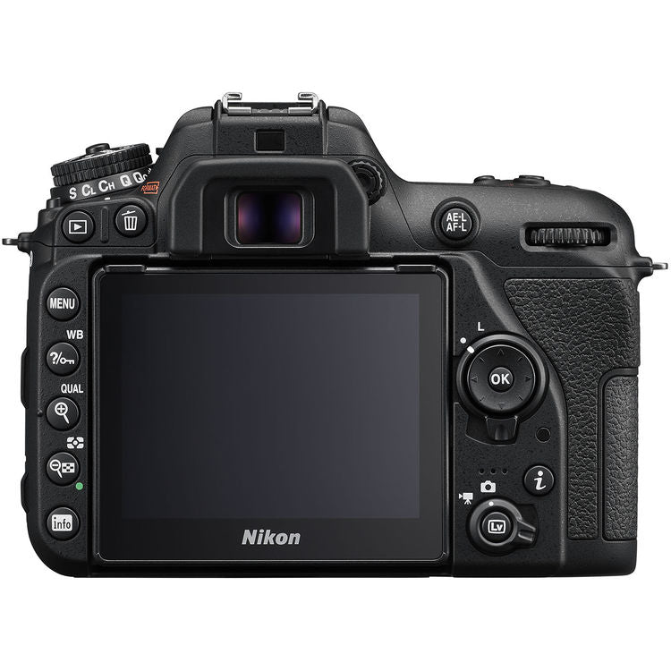 Nikon D7500 DSLR with AF-S VR NIKKOR 18-105mm VR lens