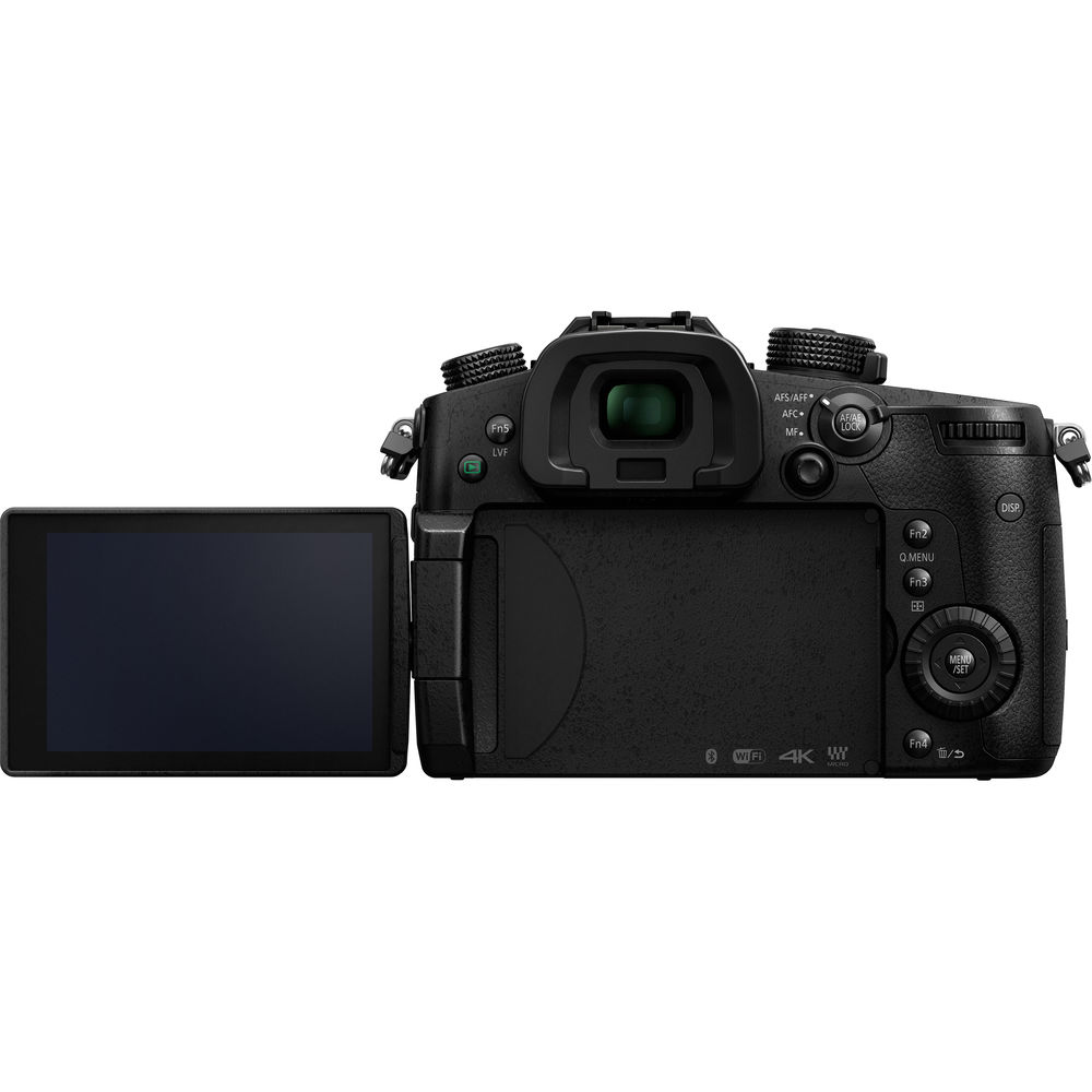 Appareil photo numérique Micro 4/3 sans miroir Panasonic Lumix DC-GH5 - Kit d'accessoires 7 pièces