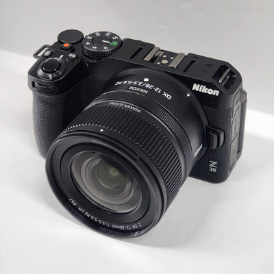 Nikon Z30 avec objectif Z DX 12-28 mm F/3.5-5.6 PZ VR