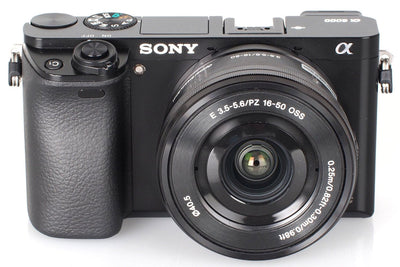 Appareil photo numérique sans miroir Sony Alpha a6000 avec objectif 16-50 mm, kit d'accessoires 12 pièces