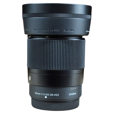 Objectif contemporain Sigma 30 mm f/1.4 DC DN pour Fujifilm X - Ensemble d'accessoires 7 pièces