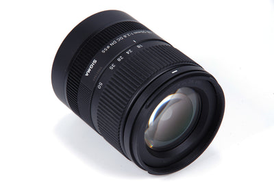 Sigma 18-50mm f/2.8 DC DN Objectif contemporain pour Sony E - Ensemble d'accessoires 7PC