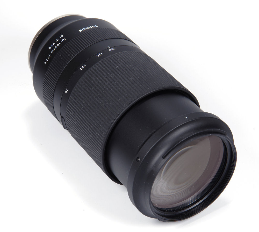 Objectif Tamron 70-180mm f/2.8 Di III VXD pour Sony E - Ensemble d'accessoires 12PC