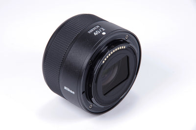 Objectif Nikon NIKKOR Z 40 mm f/2 20102 - Ensemble d'accessoires 7 pièces