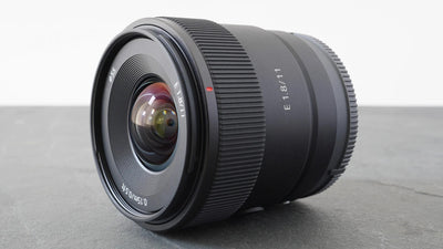 Objectif Sony E 11 mm f/1.8 SEL11F18 - Ensemble d'accessoires 7 pièces