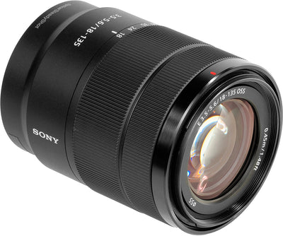 Objectif Sony E 18-135 mm f/3.5-5.6 OSS (SEL18135) – Emballage en vrac, boîte blanche