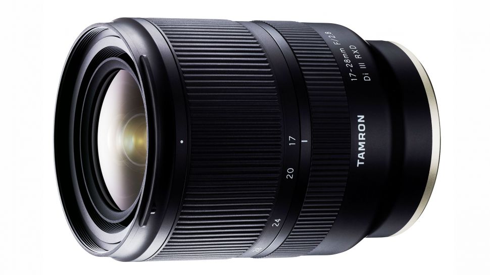 Objectif Tamron 17-28 mm f/2.8 Di III RXD pour Sony E - Ensemble d'accessoires 7 pièces