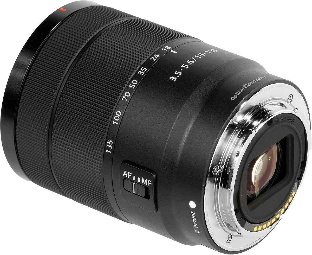 Objectif Sony E 18-135 mm f/3.5-5.6 OSS (SEL18135) – Emballage en vrac, boîte blanche