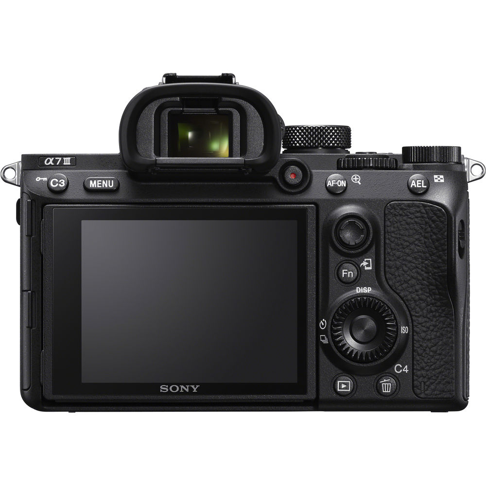 Appareil photo sans miroir Sony a7 III avec objectif 24-70 mm f/4