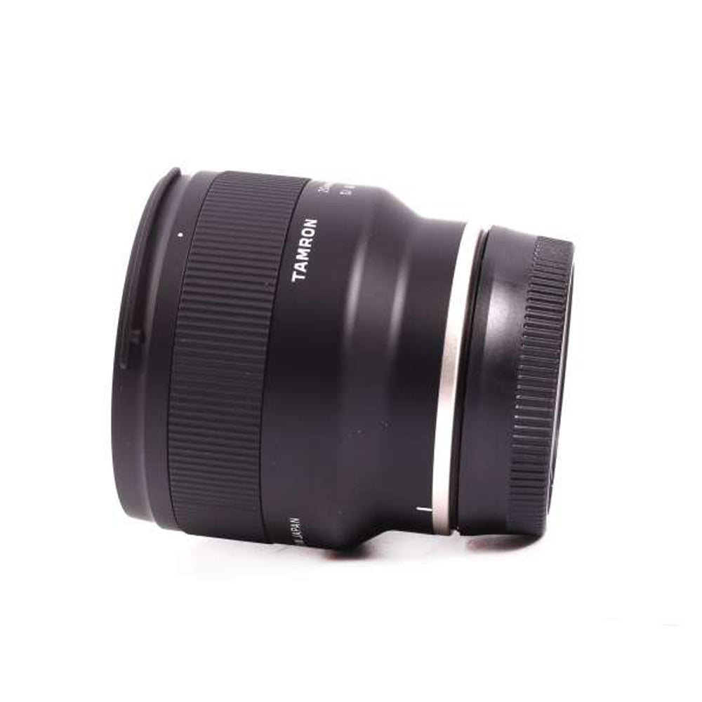 Objectif Tamron 20 mm f/2.8 Di III OSD M 1:2 pour Sony E F050 - Ensemble d'accessoires 7 pièces